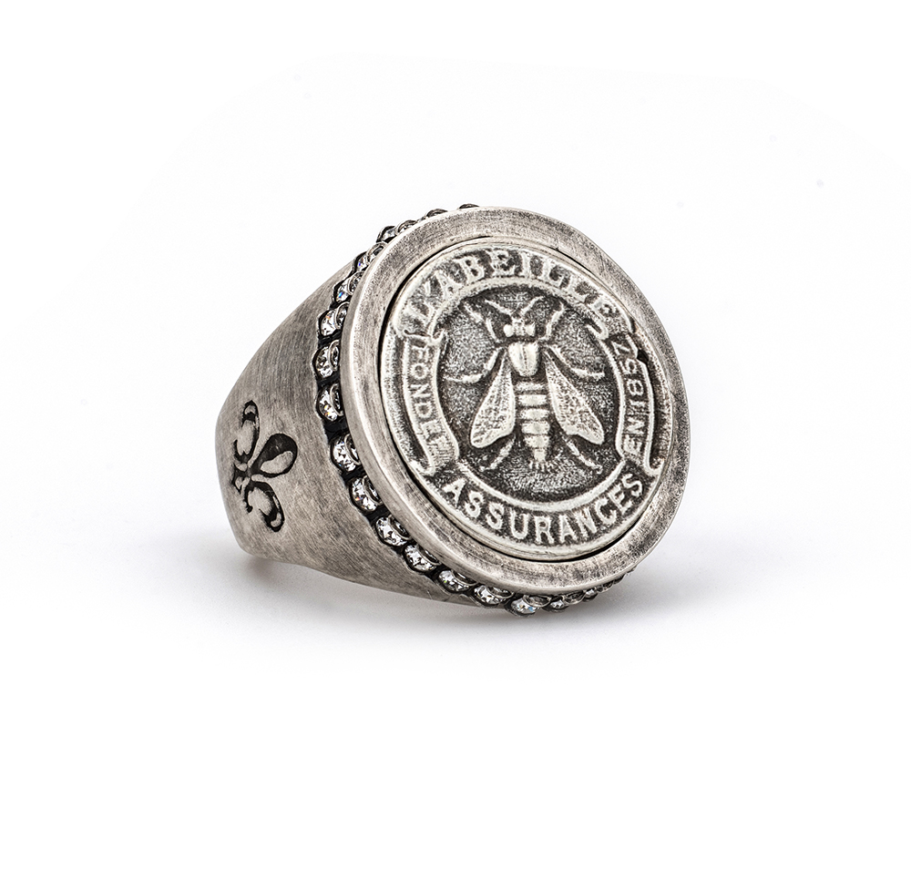 SILVER AUSTRIAN CRYSTAL SIGNET RING WITH MINI ABEILLE MEDALLION